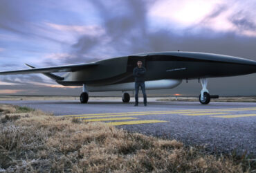 Dron, který umí létat do vesmíru od Aevum