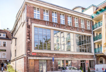 Budova Unicorn University