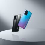 Smartphone Oppo v černé a modré barvě