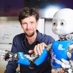 iCub a Matěj Hoffman