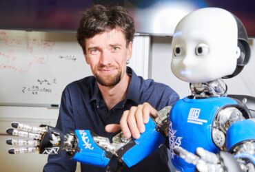 iCub a Matěj Hoffman