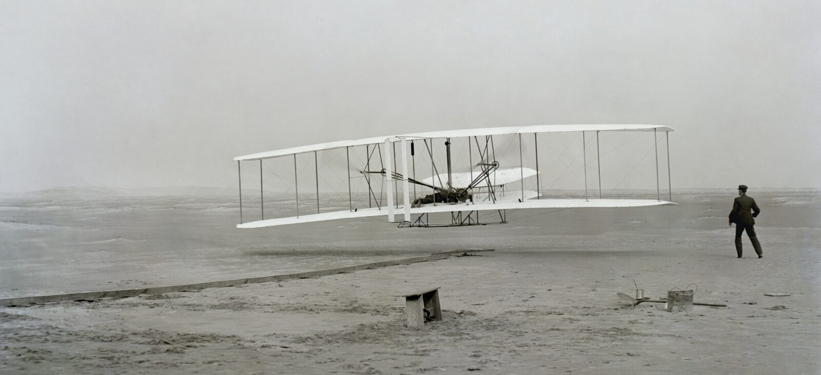 Wright Flyer byl první motorové letadlo z roku 1903