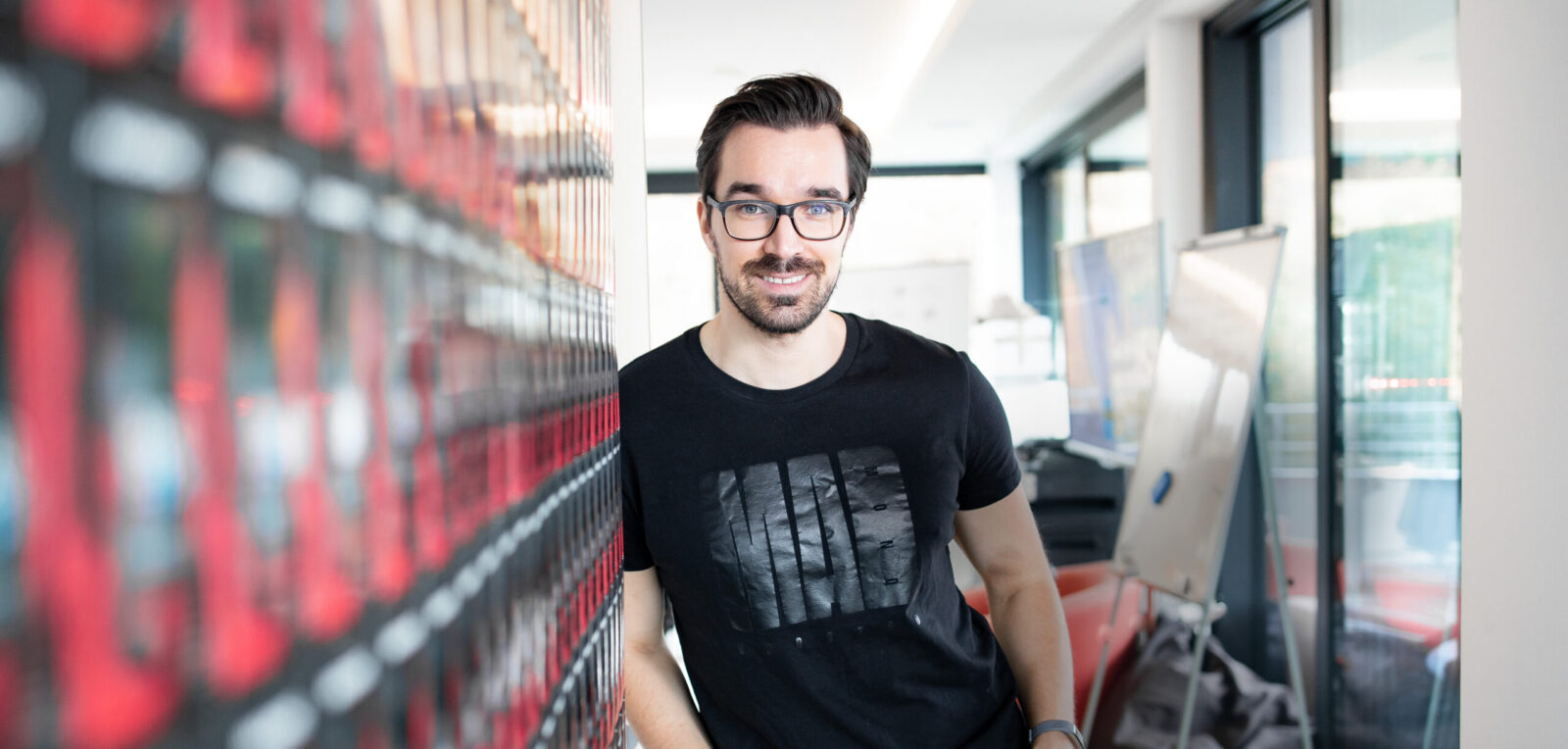 Michal Noga založil Madmonq